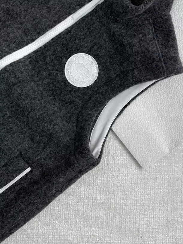 Can*a Go*e mersey vest kind fleece humanature - cg009