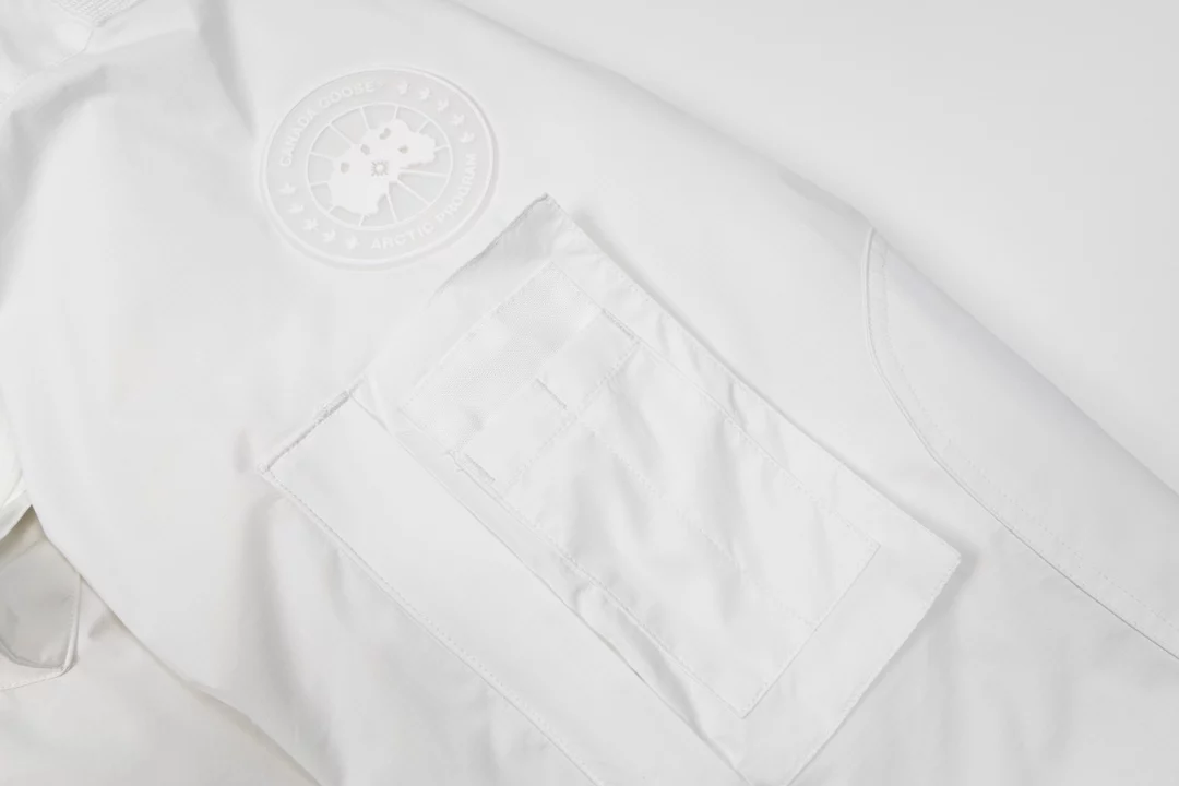 Can*a Go*e snow mantra parka - repgod.org