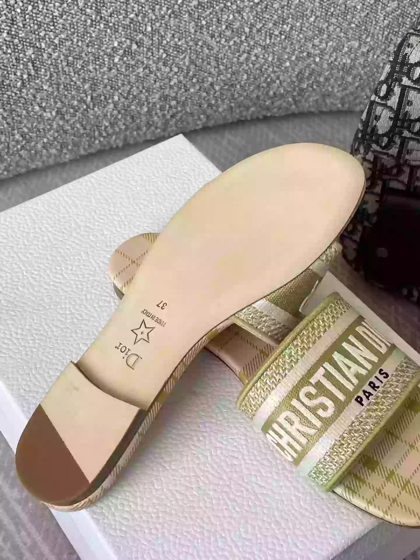 D*or slippers - sdd025