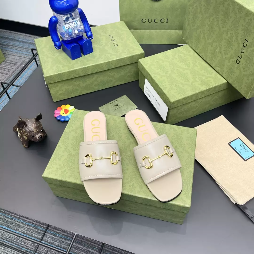 G*u*i slippers - sdg025