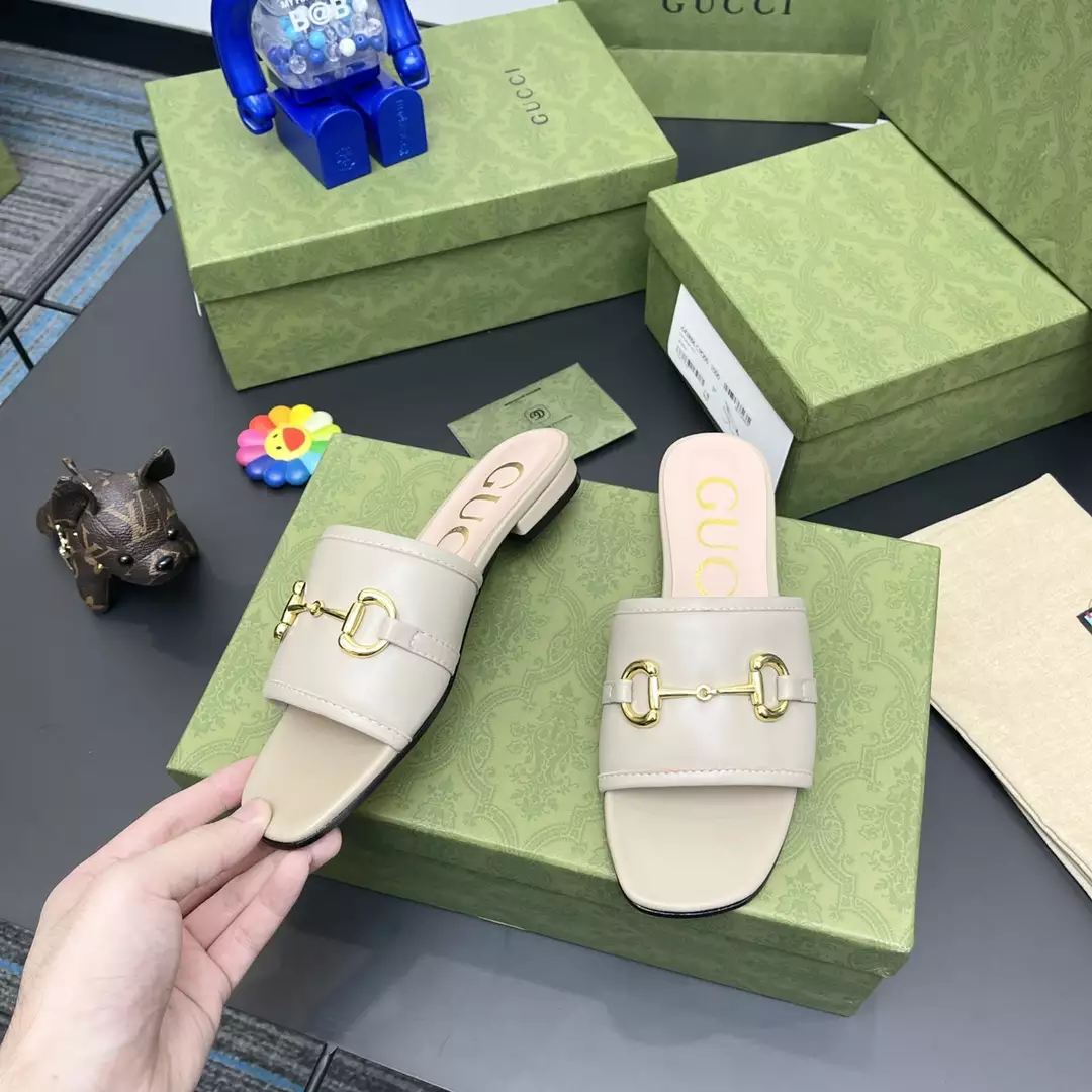 G*u*i slippers - sdg025