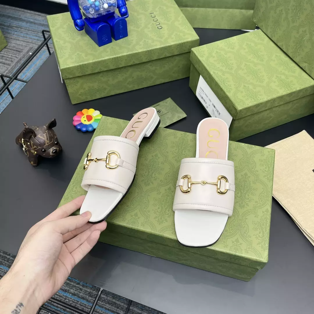 G*u*i slippers - sdg027