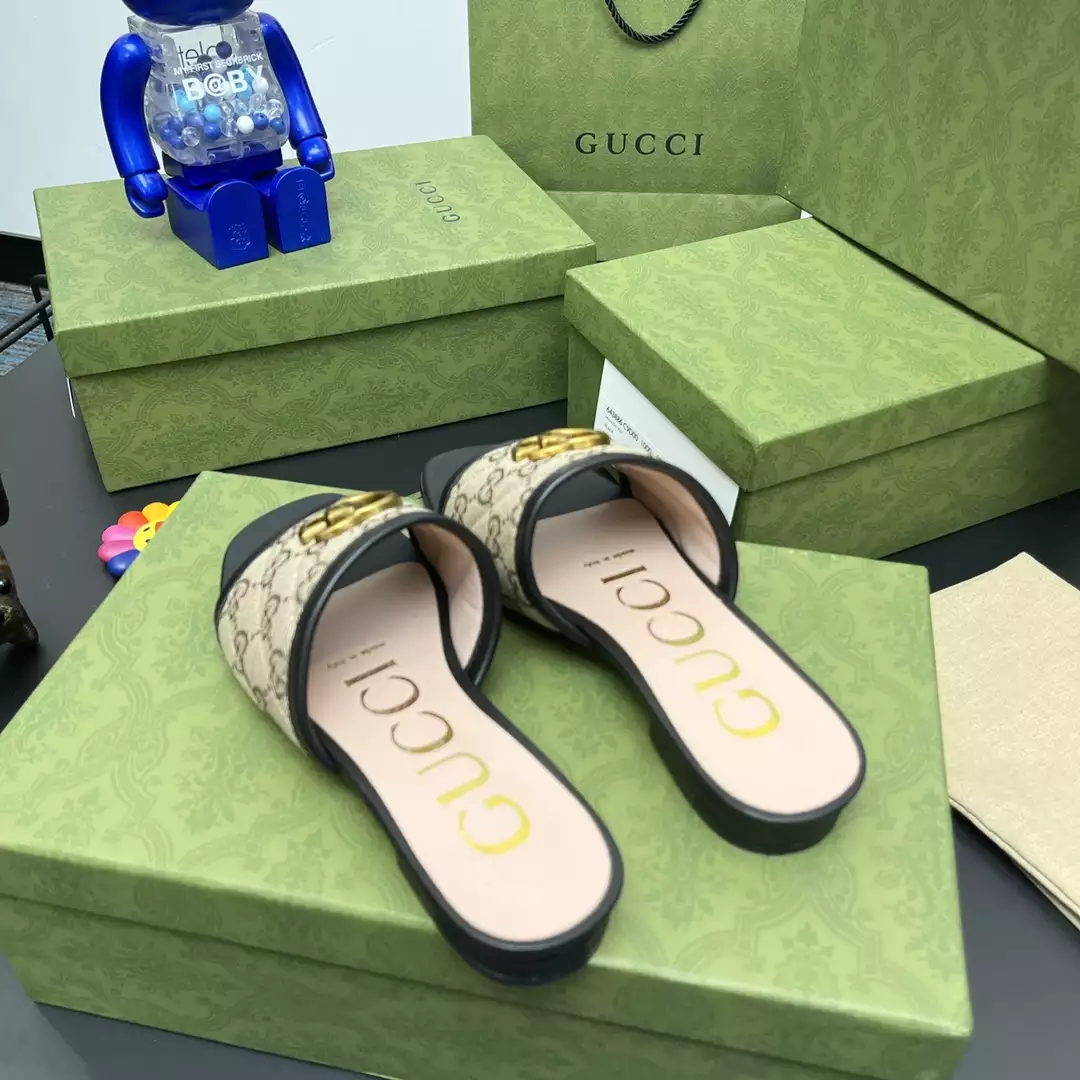 G*u*i slippers - sdg031