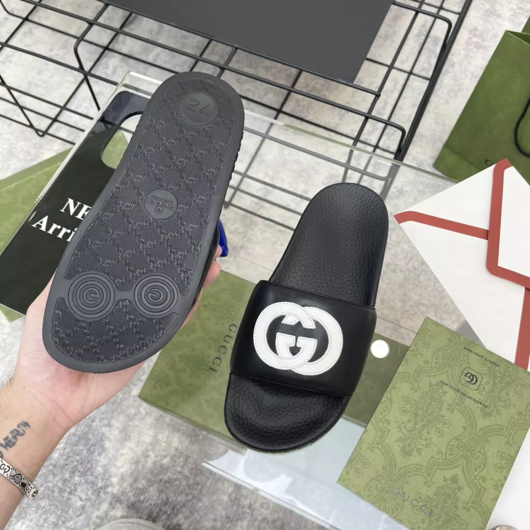 G*u*i slippers - sdg033