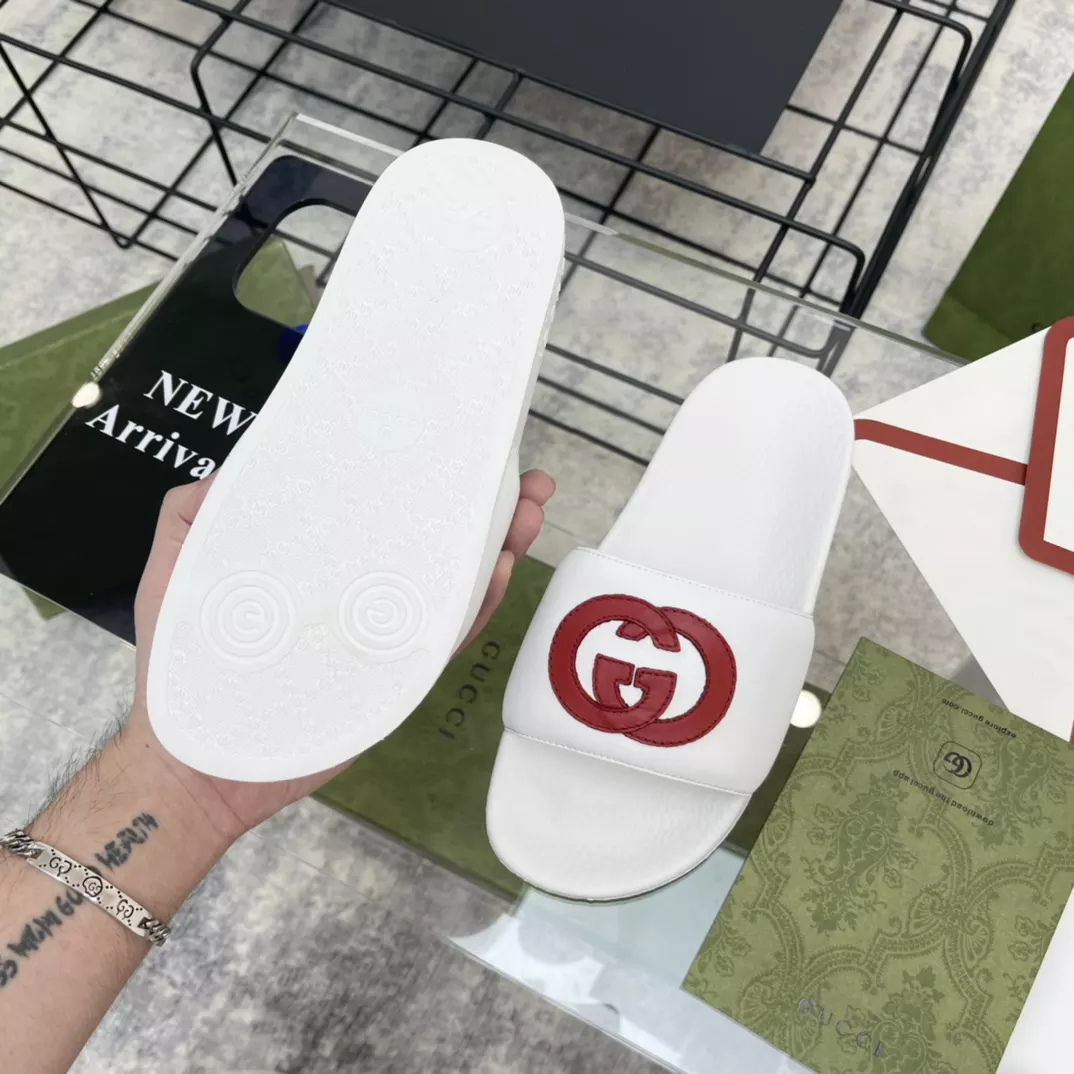 G*u*i slippers - sdg034