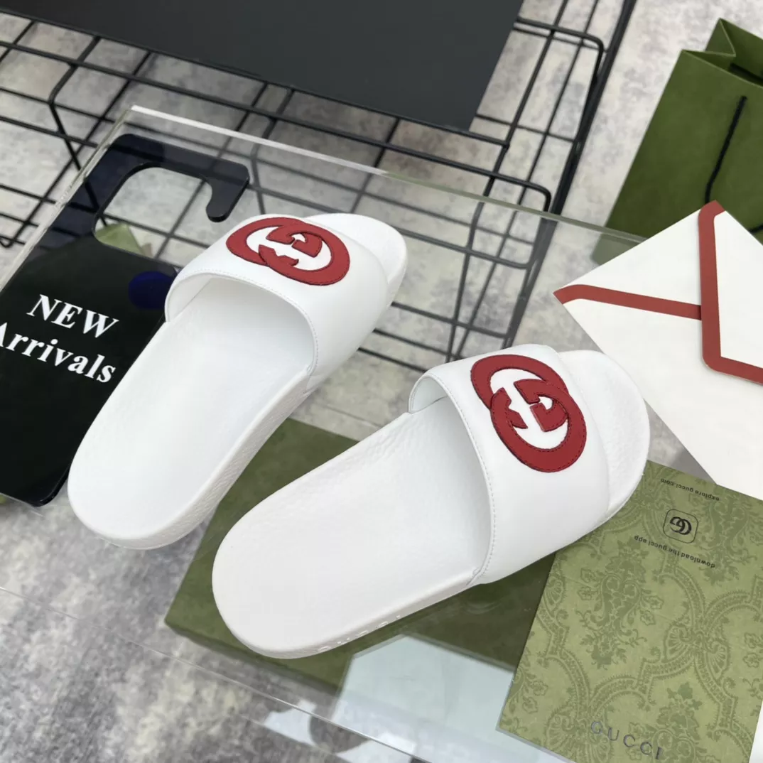 G*u*i slippers - sdg034