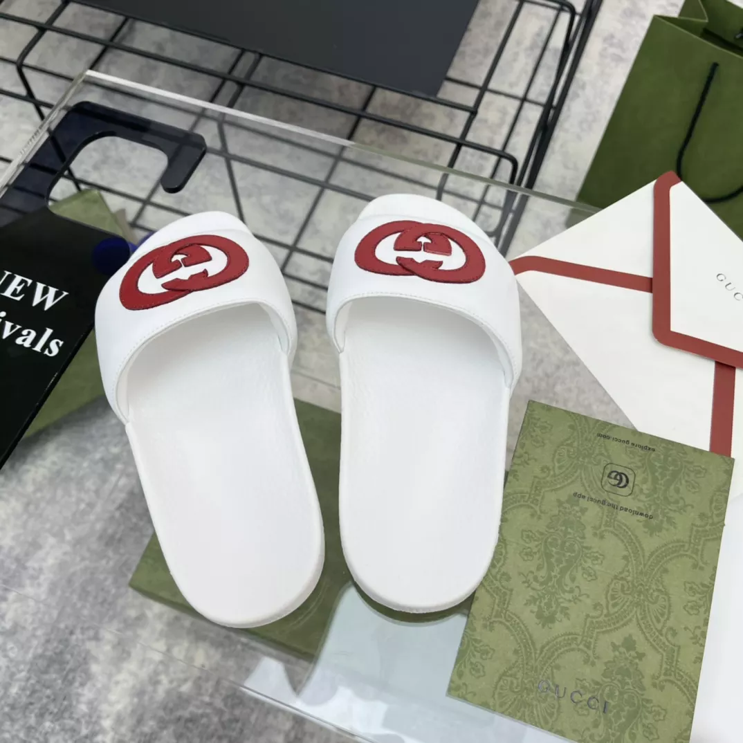 G*u*i slippers - sdg034
