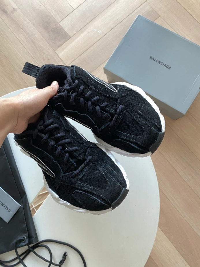 MEN'S MONDAY SHOE IN BLACK/WHITE - BB282