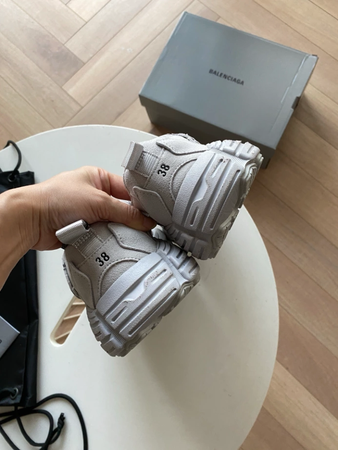 MEN'S MONDAY SHOE IN LIGHT GREY - BB281